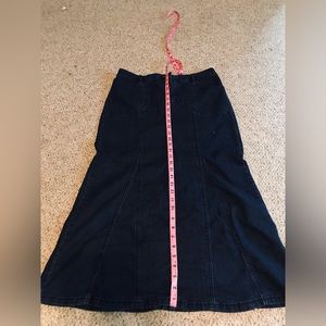 Christopher and Banks Modest Long Full Navy Blue Jean Skirt Size 6 Denim Maxi